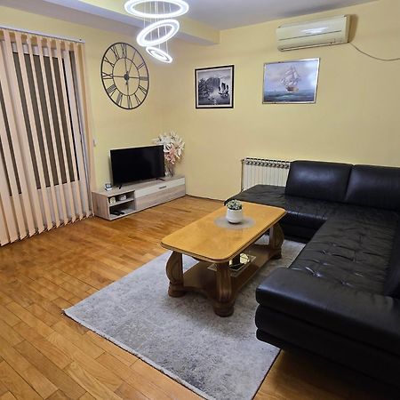 Family Apartment-Dilorena Бар Экстерьер фото