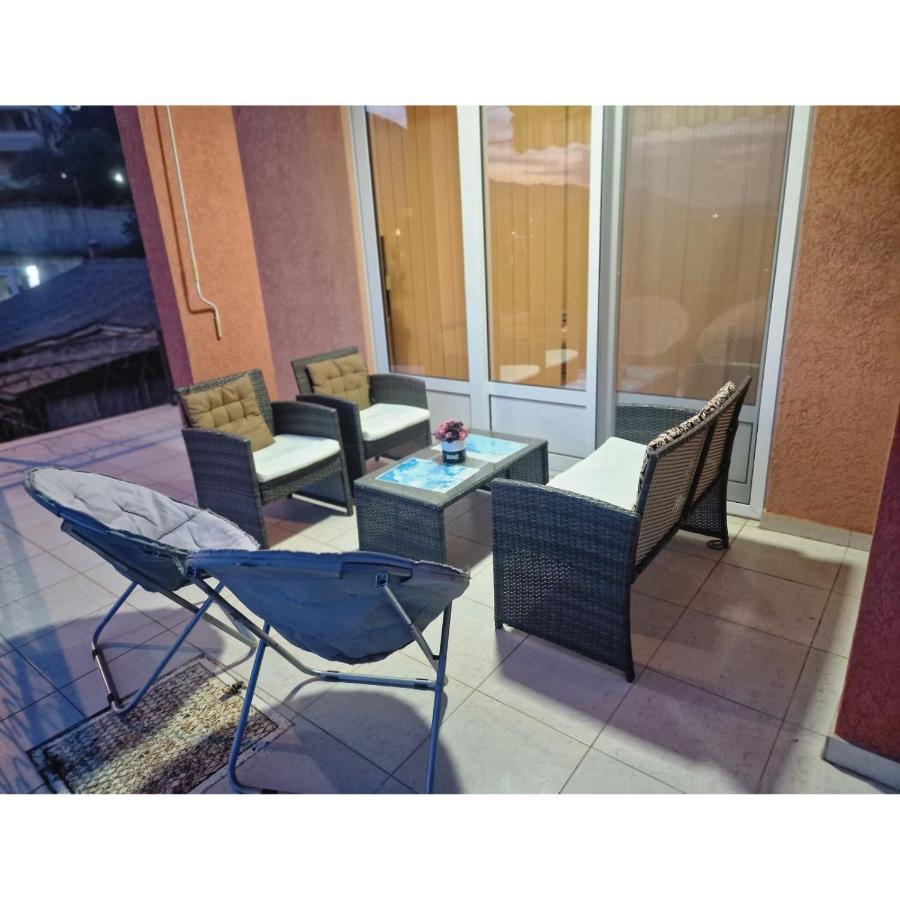 Family Apartment-Dilorena Бар Экстерьер фото